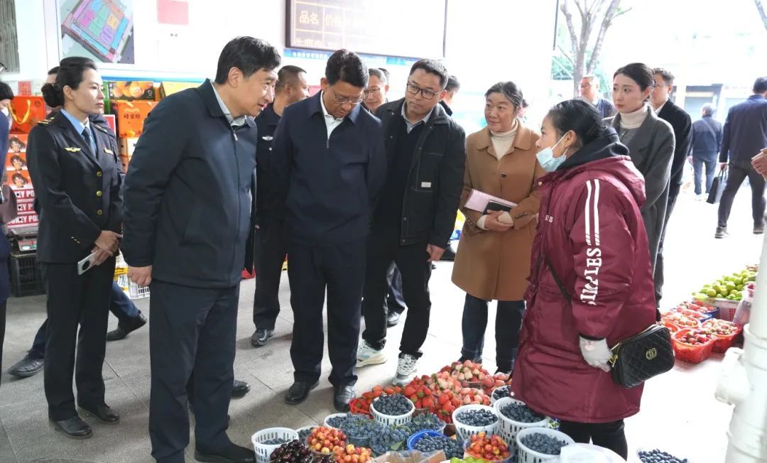 杜建辉徐贤带队检查春节保供安全生产等工作 看望慰问一线工作人员 向临沧市各族群众致以新春祝福