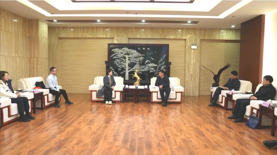 杜建辉徐贤会见上海均和集团考察组