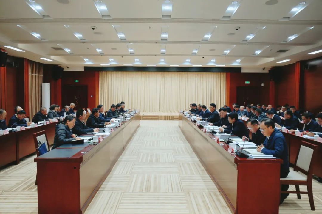 市政府就政府工作报告征求市人大常委会意见 徐贤率队听取意见