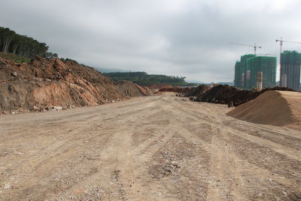 建设中的园区市政1号路项目