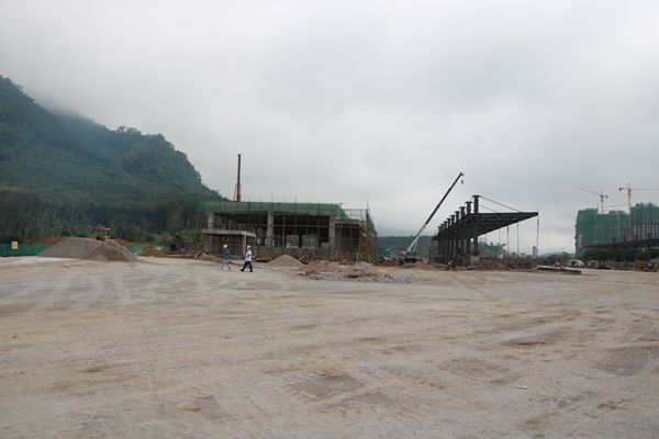 正在建设中的查验区货场项目.jpg
