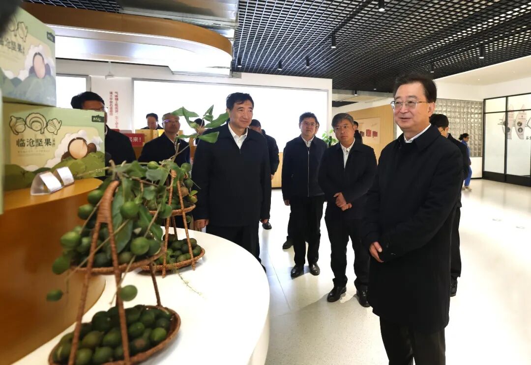 王宁在临沧市调研时强调：因地制宜挖掘资源潜力 坚持不懈做强做大富民产业