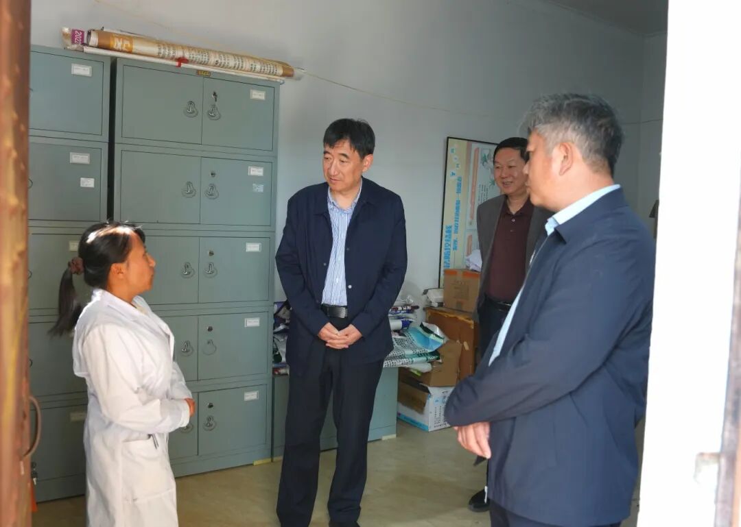 杜建辉勉励乡村医生  当好人民群众生命健康守门人