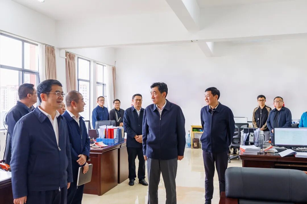 杜建辉调研市委树立和践行正确政绩观学习教育工作专班时强调 扛牢政治责任 高效履职尽责 以正确政绩观引领保障全市高质量发展