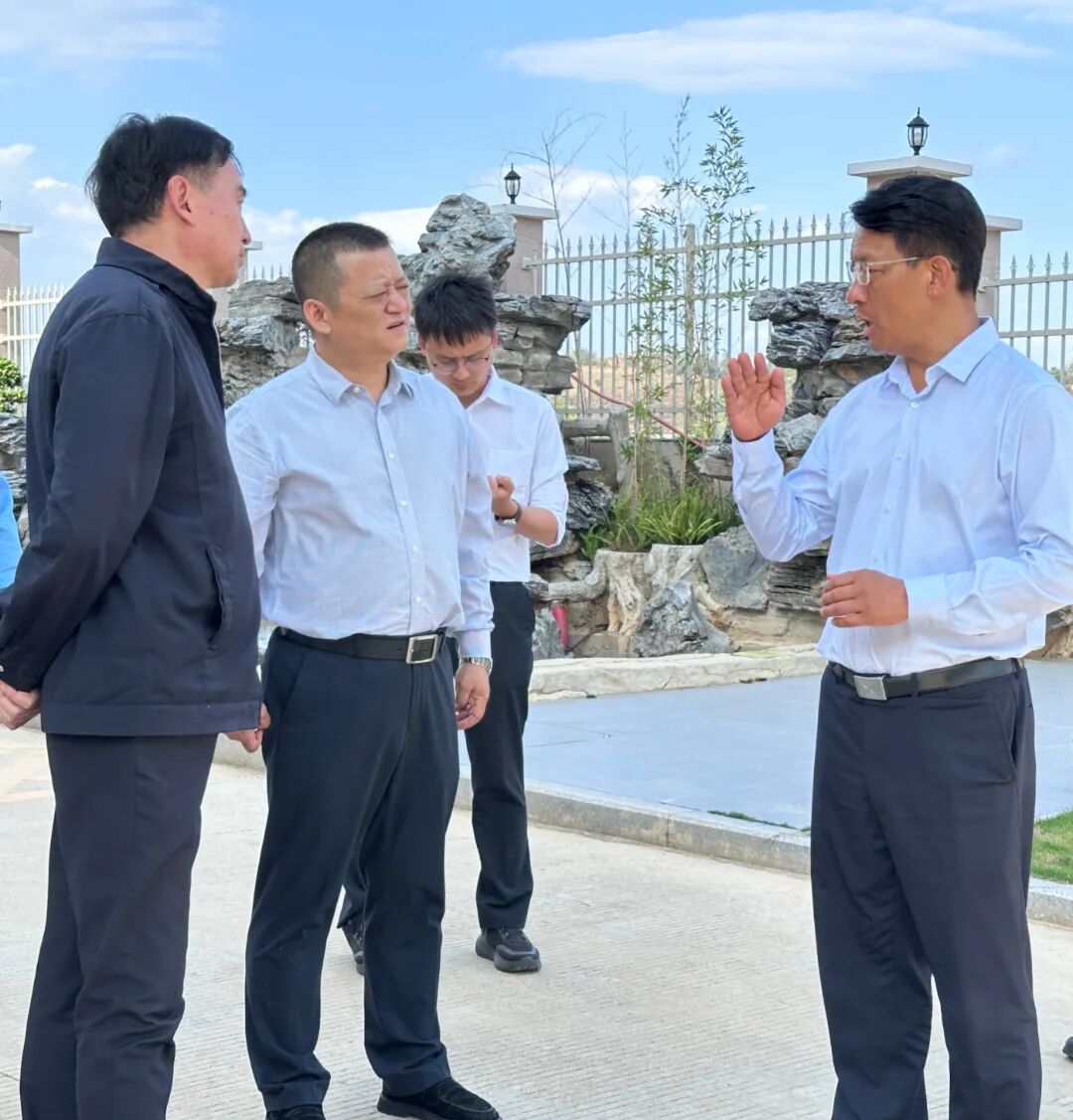徐贤到双江县调研时强调  精准纾困惠企利民 深耕特色提质发展