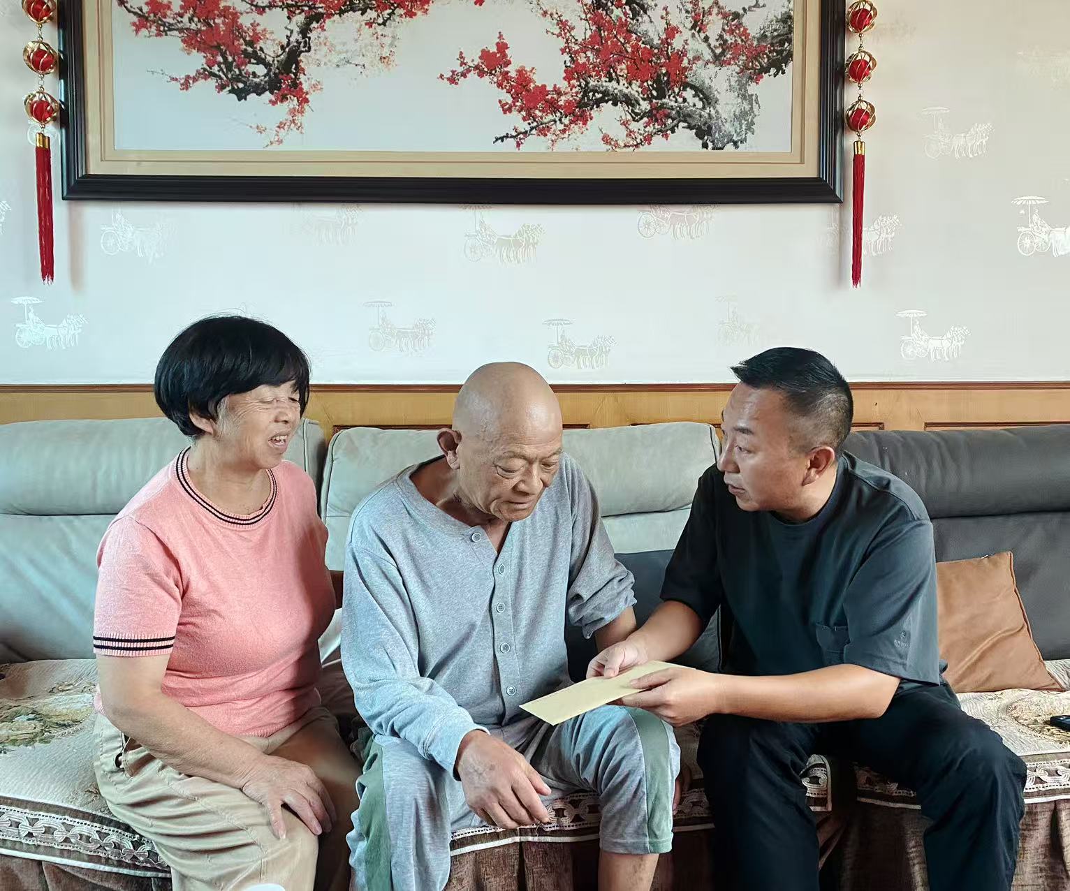 1756261234329013392.jpg 92402825db6bcce817b931f51d179435.jpg